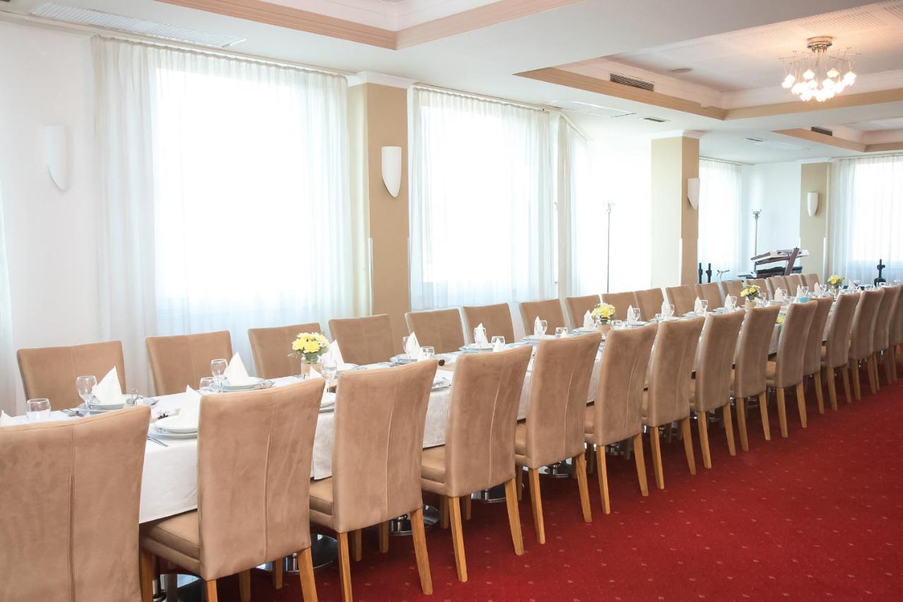 Hotel City Prnjavor Kültér fotó