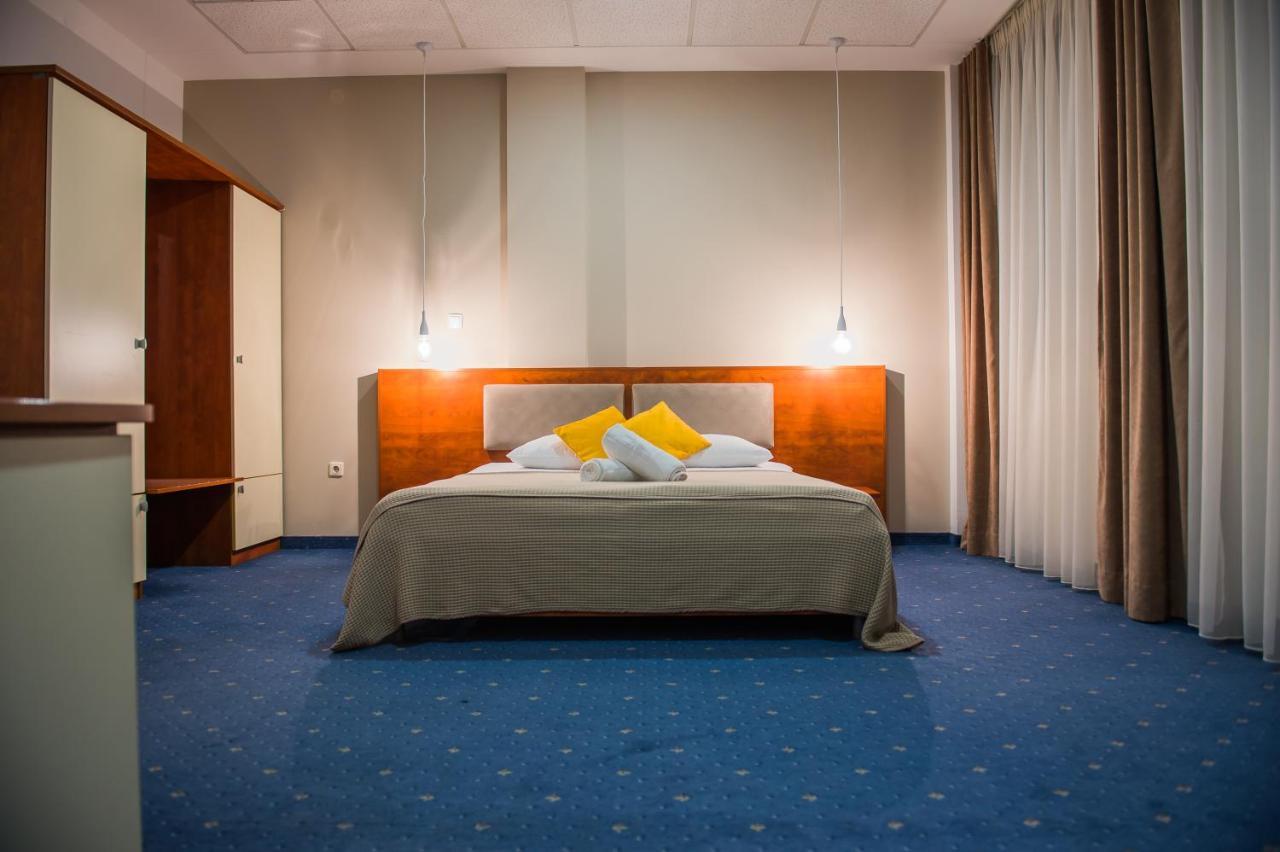 Hotel City Prnjavor Kültér fotó